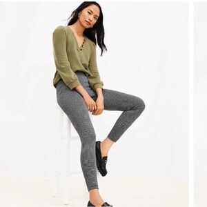 Loft Black & Gray Houndstooth Knit Pants Leggings Size Large